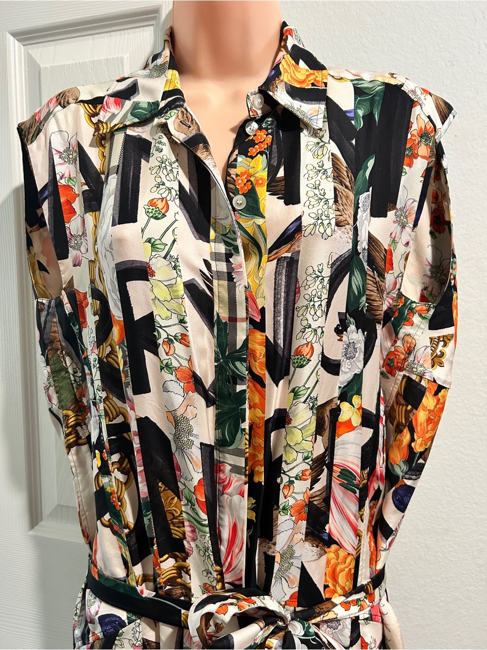 BURBERRY Graffiti Archive Scarf Print Silk Shirt Dress Sleeveless Midi M US 8 UK - Picture 2 of 8